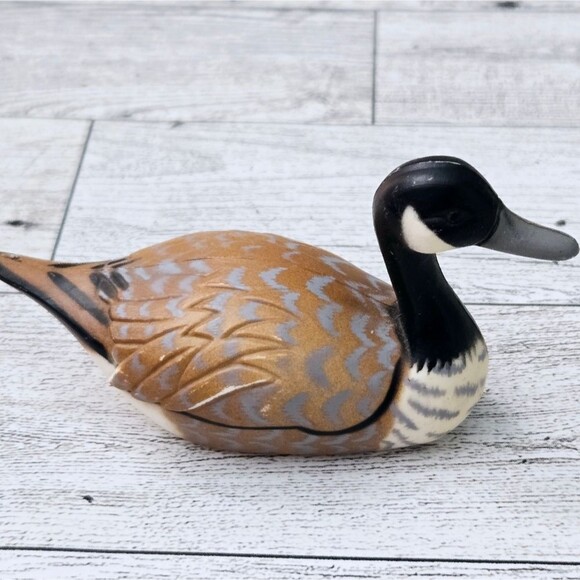 Handcrafted Duck Decoy Figurines - Picture 10 of 12
